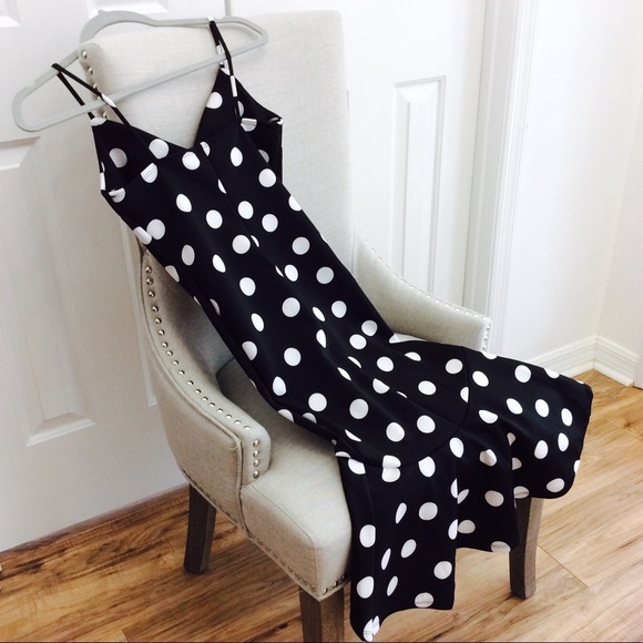NEW Iris Spaghetti Strap Polka Dot Midi Dress SZ M - Picture 3 of 3